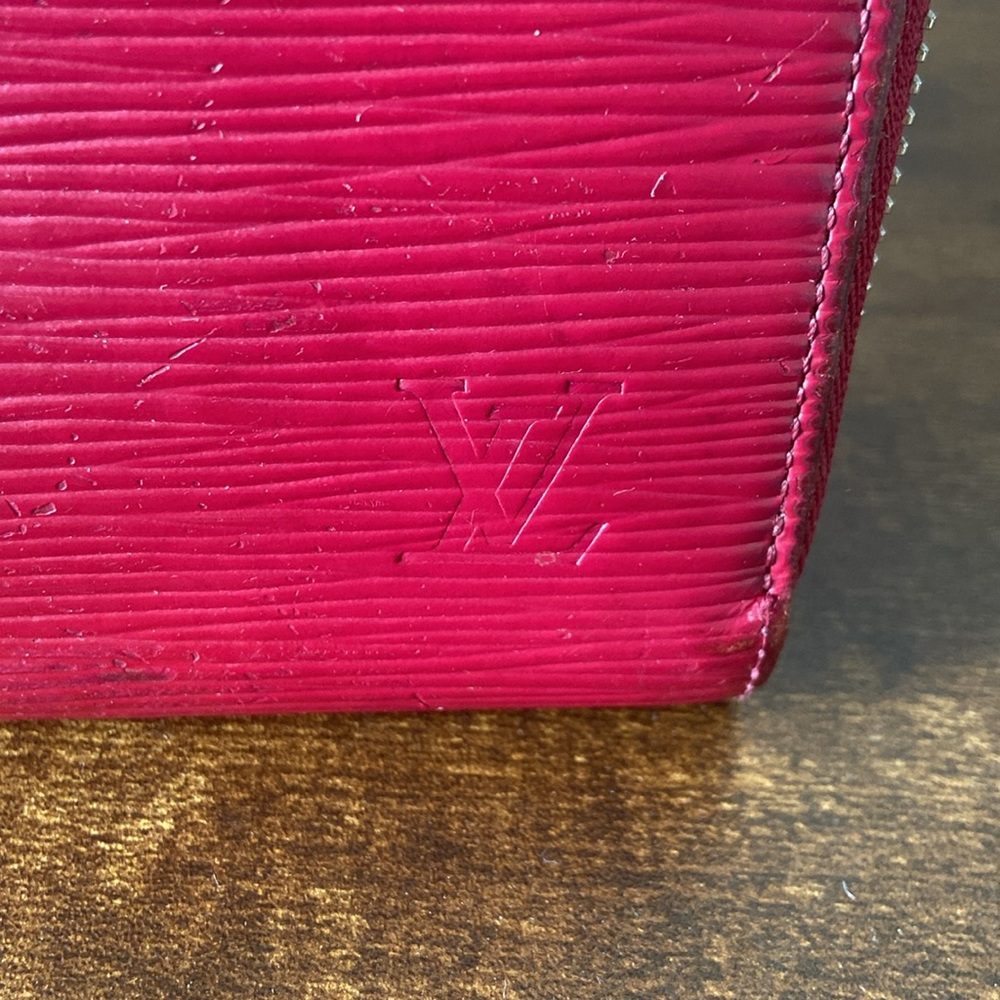 Louis Vuitton Grenade Epi Leather Zippy Wallet - Picture 9 of 16